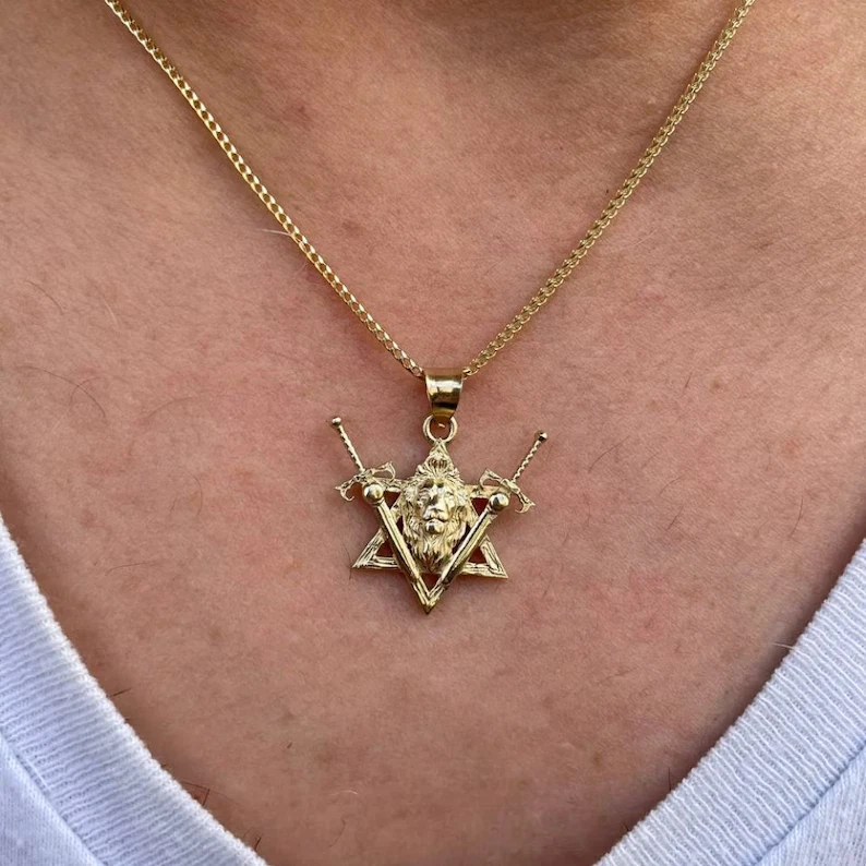 Two Victory Swords with Lion of Judah and Star of David Pendant in 14K Gold