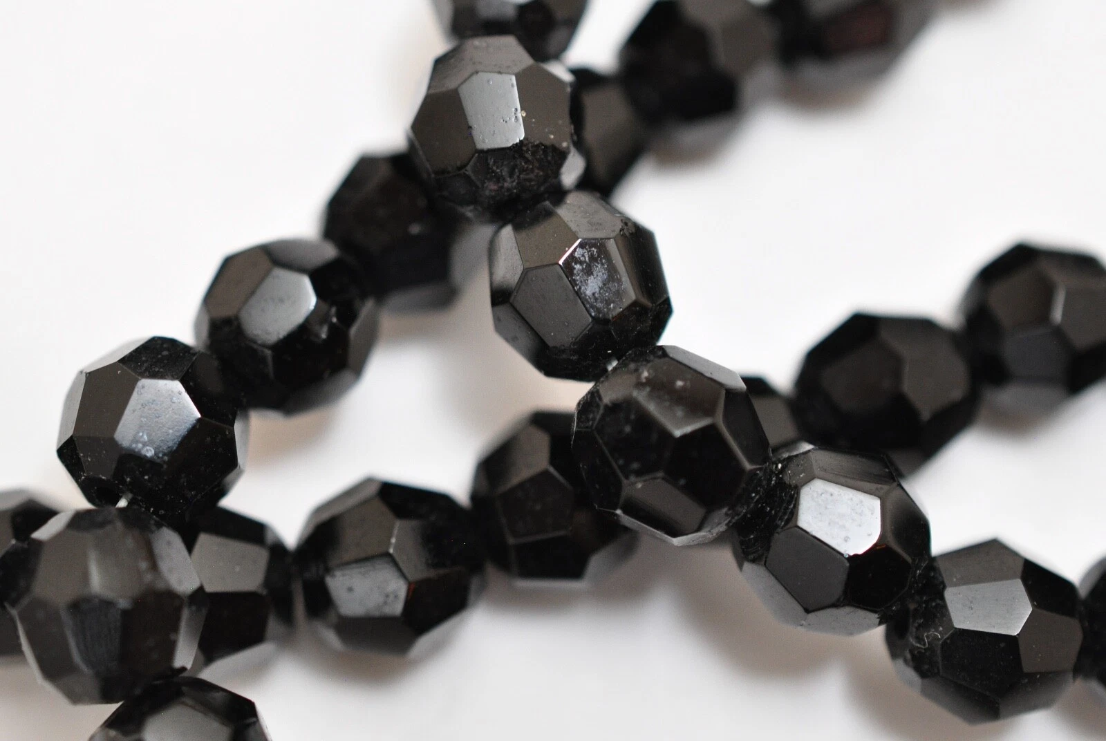 14k Yellow Gold & Black Graduated Crystal Beaded Jewelry Necklace 29