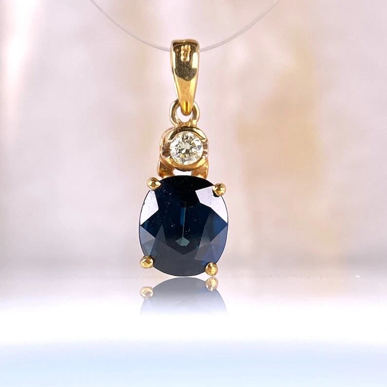14K Solid Yellow Gold Natural Blue Sapphire and Diamond Vintage Pendant Jewelry